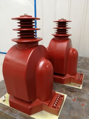 เครื่องแปลงยางอิโป๊กซี่ที่กําหนดเอง ธรรมดา วาคิวัม การโยนด้วยแรงโน้มถ่วงตนเอง ค่า Epoxy 0.45-0.51 equiv/g สําหรับการแปรรูป